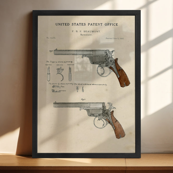 a picture of two guns on a shelf